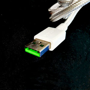PC接続側コネクタはUSB-typeA
