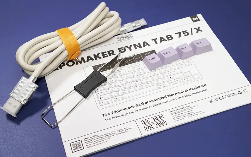 Epomaker DynaTab 75xの付属品の写真