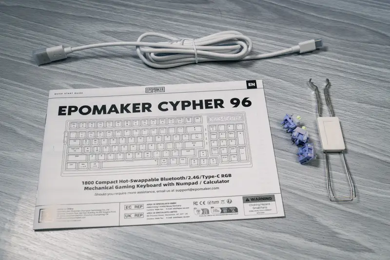 EPOMAKER Cypher 96付属品の写真