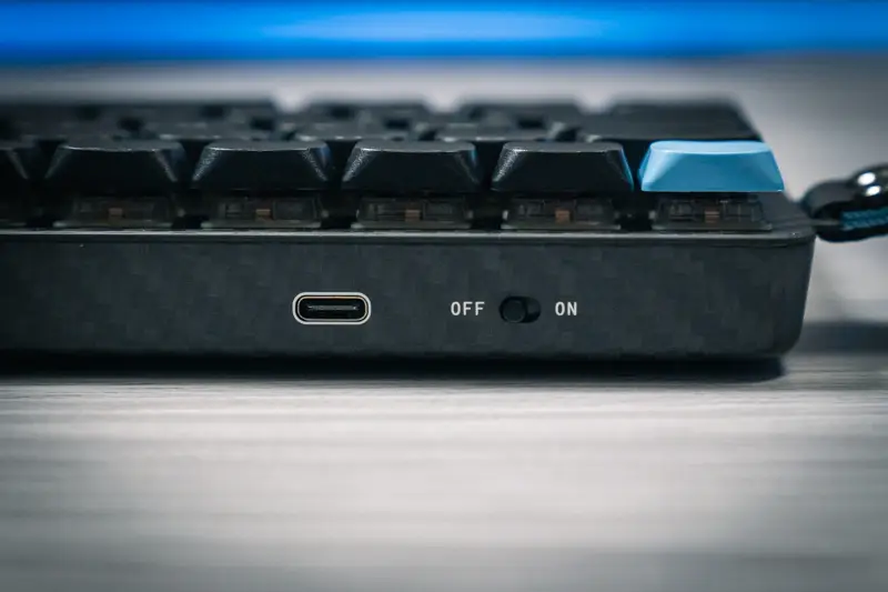 Epomaker Carbon60本体電源スイッチ部分を拡大写真