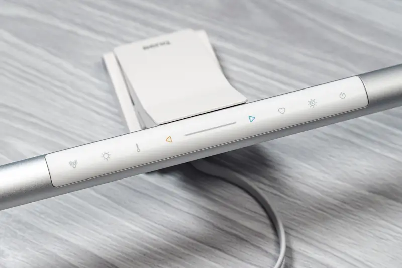 BenQ ScreenBar Pro本体操作部の写真