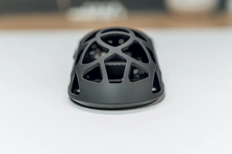 Epomaker Carbon Xマウス本体後面の写真